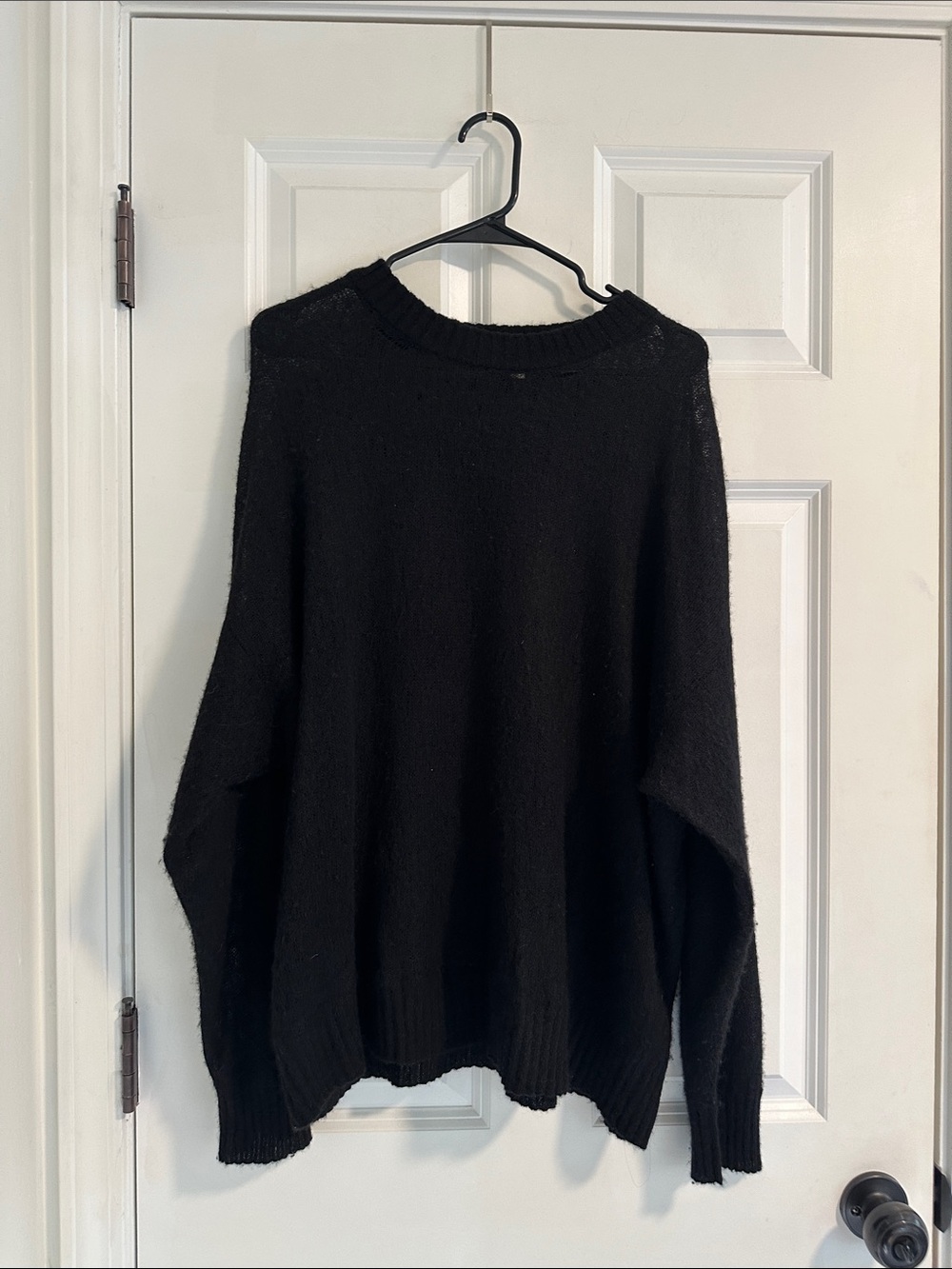 EUC Ozma Chleo Crew Sheer Alpaca Blend in Black size M/L - Picture 4 of 12